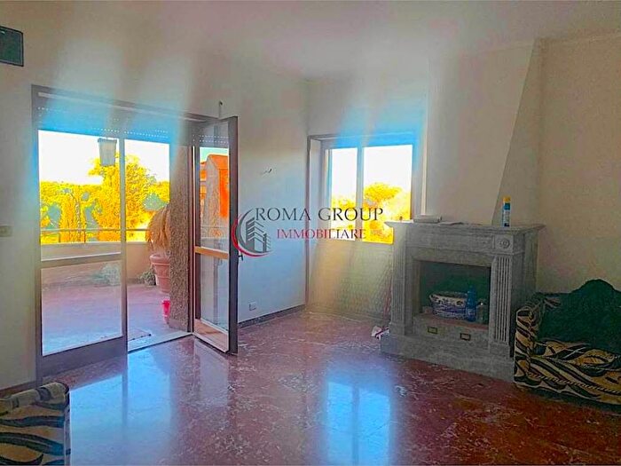 Appartamento con 6 locali in affitto in Via Luigi Capucci, Navigatori, Roma