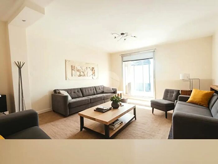 Appartamento con 5 locali in vendita in Corso Arnaldo Lucci, Napoli