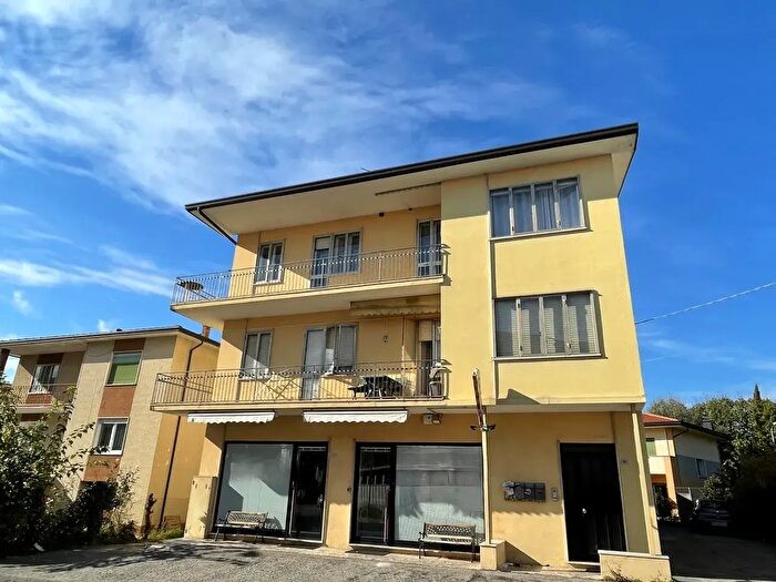 Appartamento trilocale in vendita in Via Divisione Julia, Thiene