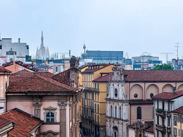 Appartamento trilocale in vendita in Corso Magenta, Milano
