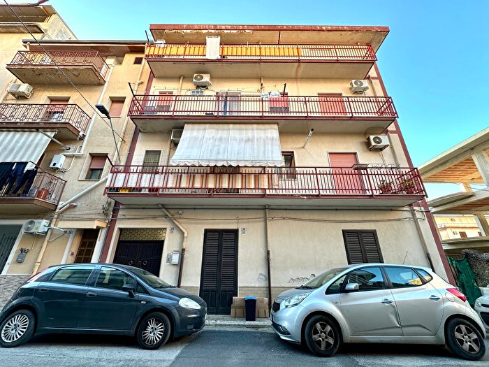 Appartamento con 5 locali in vendita in Partinico Via Firenze, Partinico