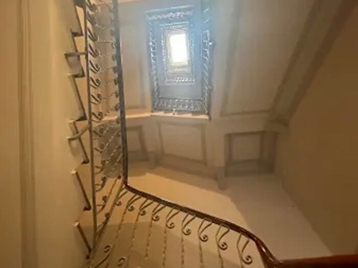 Appartamento trilocale in vendita in Via Zeffiro Massa, Sanremo