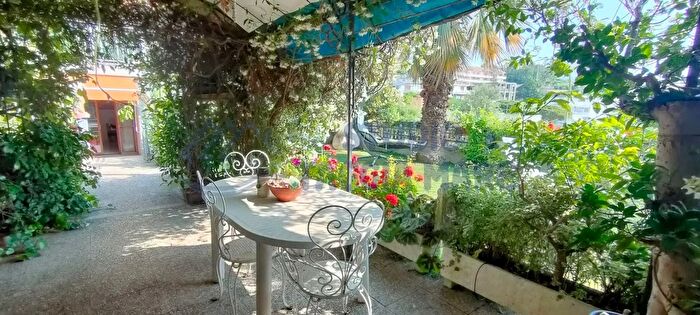 Appartamento con 5 locali in vendita in Via Padre Semeria, Sanremo