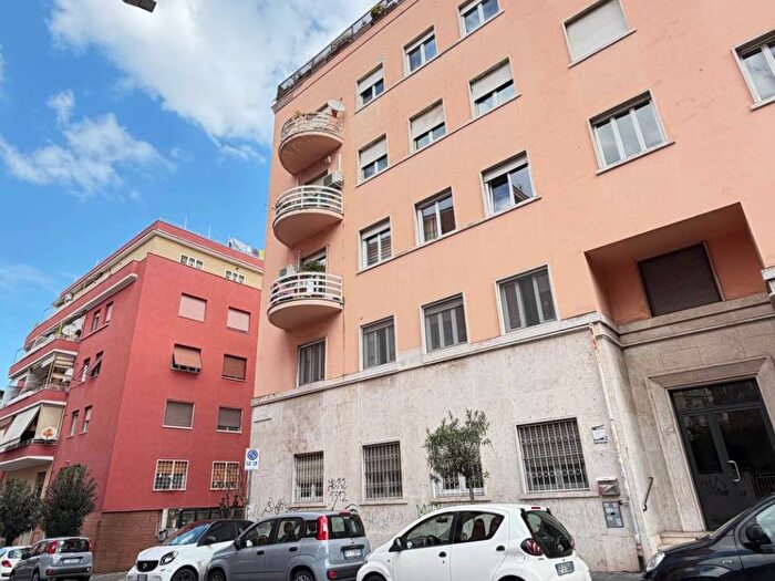 Appartamento quadrilocale in affitto in Via Lattanzio, Balduina, Roma