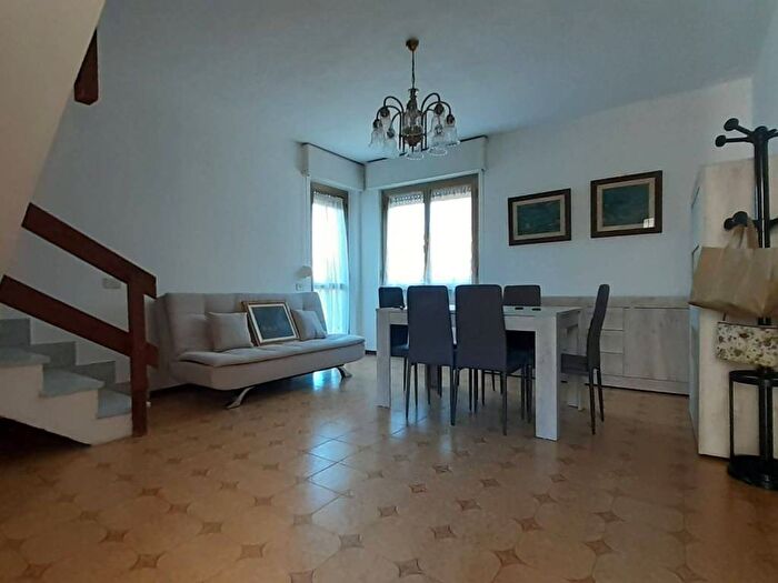 Casa trilocale in affitto in Marina di Massa Centro, Massa