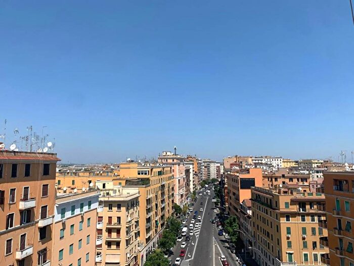 Appartamento trilocale in vendita in San Giovanni, Roma