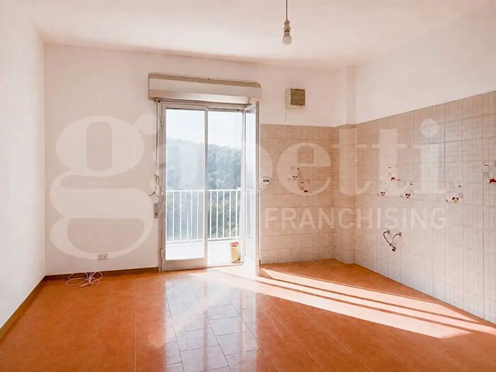 Appartamento con 5 locali in vendita in Via Gulfi, Chiaramonte Gulfi