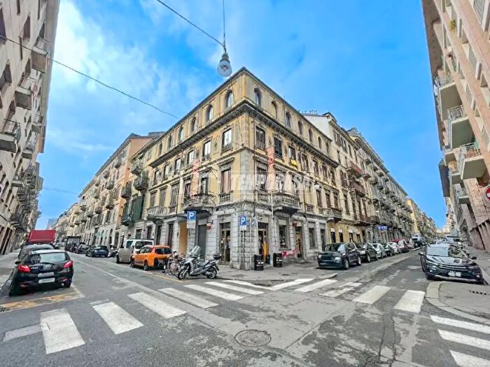 Appartamento con 6 locali in vendita in Via Principe Tommaso, Torino
