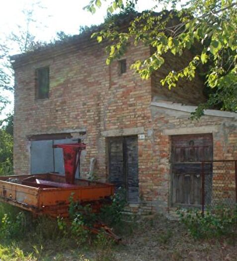 Casa con 6 locali in vendita in Corso Barchiesi, Belvedere Ostrense