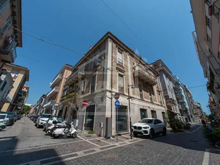 Appartamento trilocale in vendita in Via Carlo Poerio, Pescara
