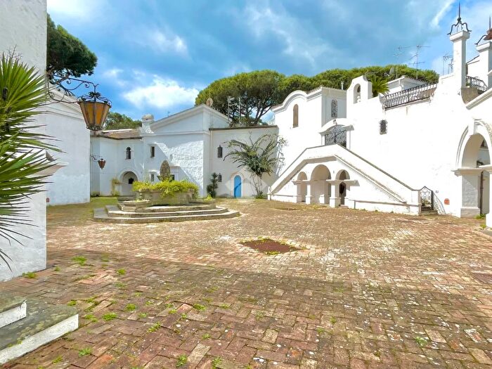 Appartamento trilocale in vendita in Viale Anticlea, Terracina