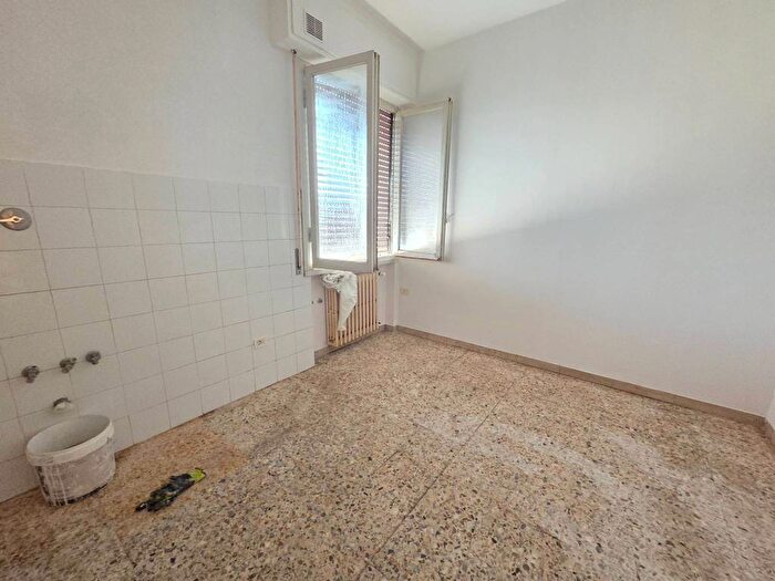 Appartamento quadrilocale in affitto in Via Settembre, Centro, Signa