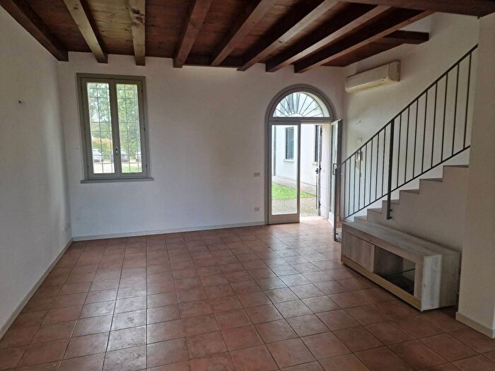 Casa trilocale in affitto in Strada Ghisiolo, Lunetta Frassino, Mantova