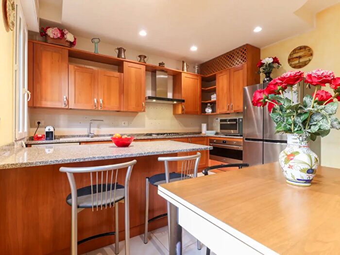 Appartamento con 5 locali in vendita in Via Ettore Zaniboni, Bologna