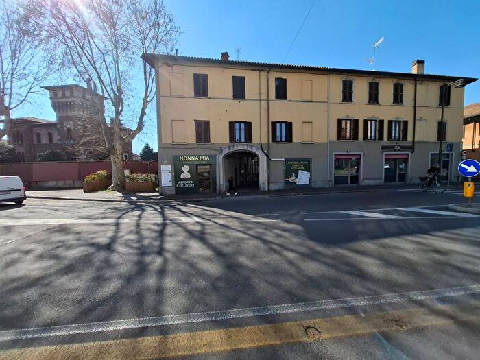 Appartamento bilocale in affitto in Piazza Alessandro Manzoni, San Michele, Busto Arsizio