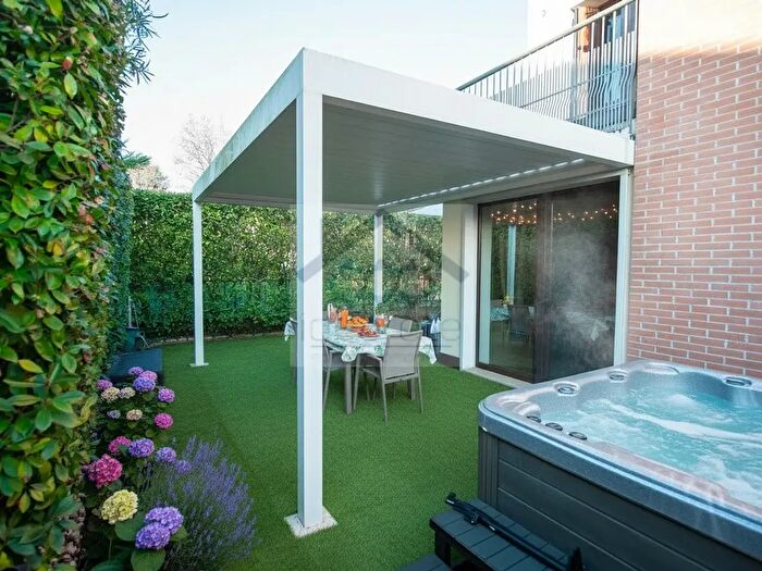 Casa con 5 locali in vendita in Bussolengo