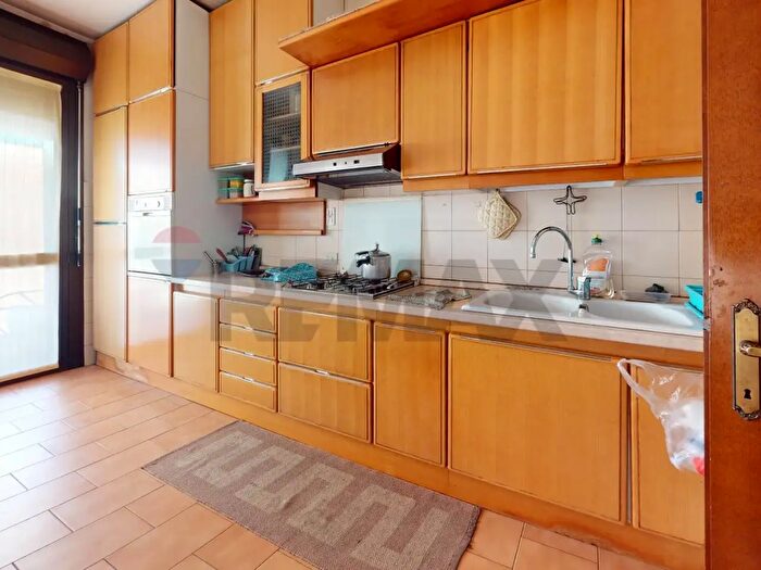 Appartamento quadrilocale in vendita in Viale San Lazzaro, Vicenza