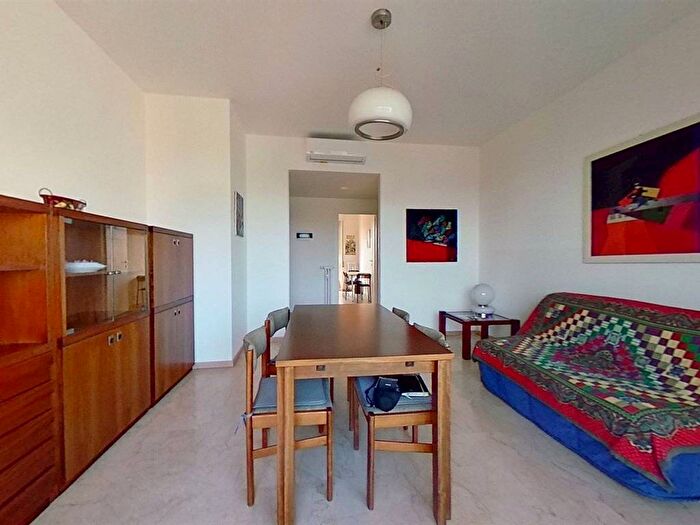 Appartamento trilocale in affitto in Via Vittorio Scialoia, Affori, Milano