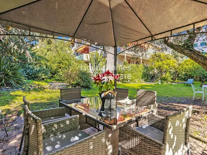 Appartamento con 10 locali in vendita in Corso Cavallotti, Sanremo