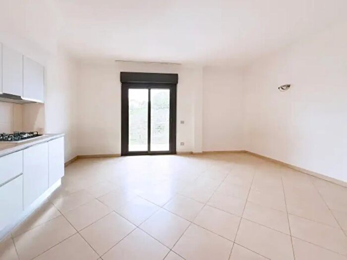 Appartamento bilocale in vendita in Via Arzana, Roma