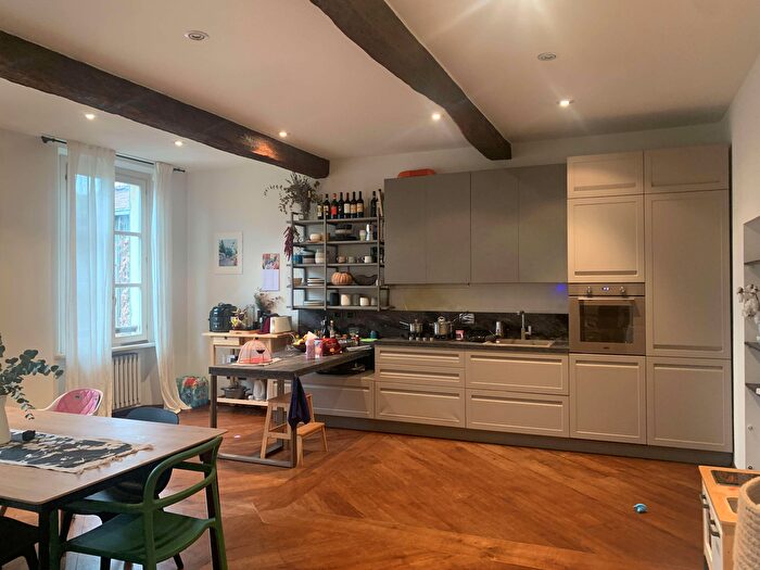 Case in Vendita e in Affitto - 2