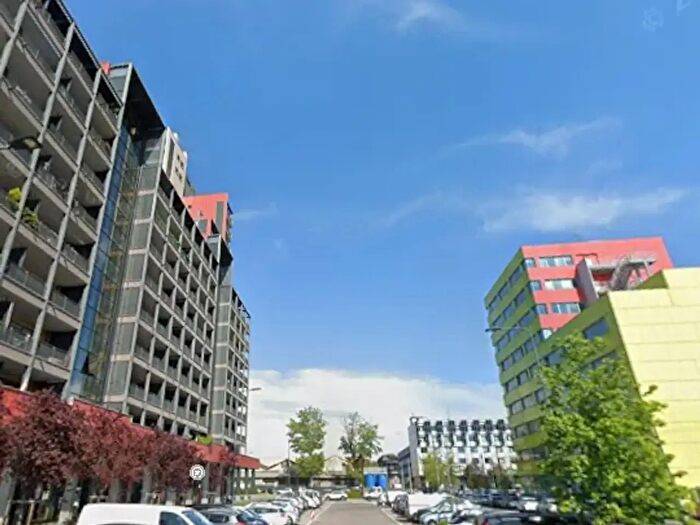 Appartamento trilocale in affitto in Via Privata Stefano Siccoli, Milano