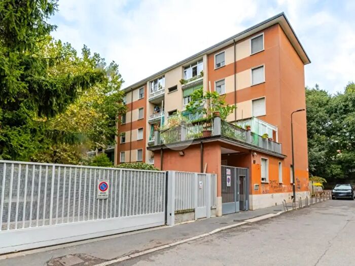 Appartamento trilocale in vendita in Via Chiari, Milano