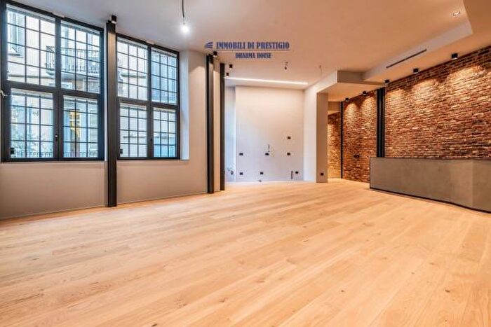 Appartamento con 6 locali in vendita in Via Ludovico Ariosto, Milano