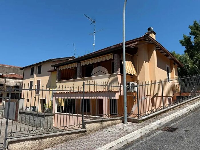 Casa quadrilocale in vendita in Via Prenestina Antica, Palestrina