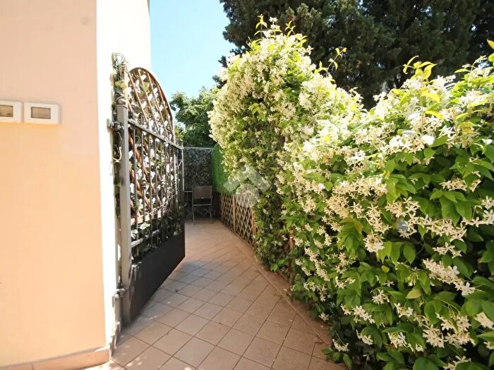 Appartamento trilocale in vendita in Via della Tesa, Trieste