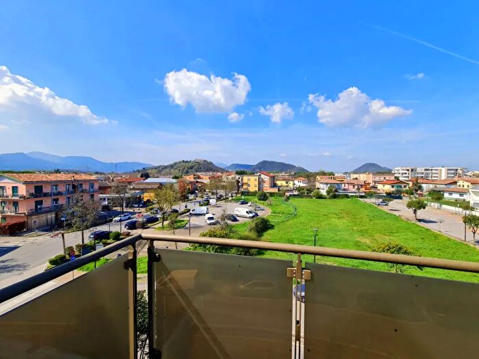 Appartamento con 6 locali in vendita in Corso delle Terme, Montegrotto Terme