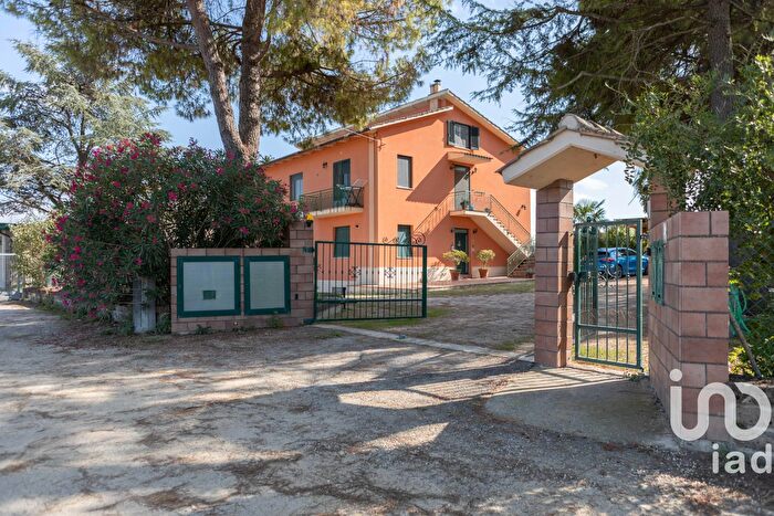 Appartamento quadrilocale in vendita in Via Molino Basso, Osimo