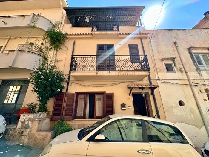 Casa con 5 locali in vendita in Borgetto Via Gambino, Borgetto