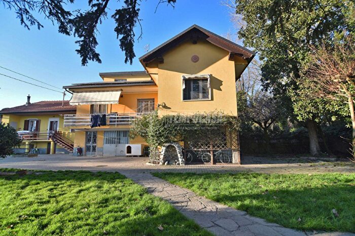 Casa con 5 locali in vendita in Via FLli Sussetto, Brandizzo