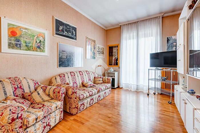 Appartamento trilocale in vendita in Via Tommaso da Celano, Roma