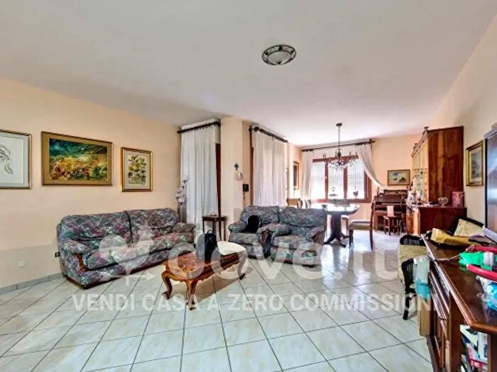 Appartamento quadrilocale in vendita in Via Sacco E Vanzetti, Pontedera