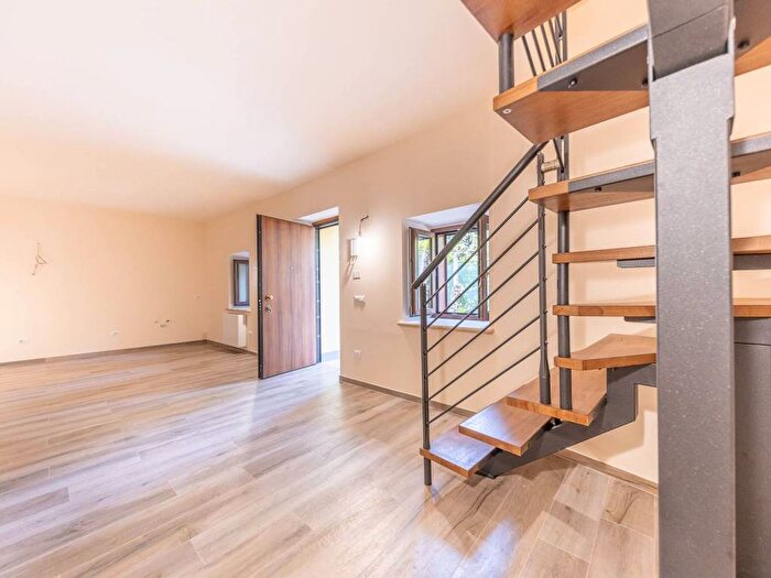 Casa bilocale in affitto in Via Solario, Cesano, Roma