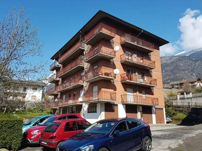 Appartamento trilocale in vendita in Via Trento, Saint Vincent