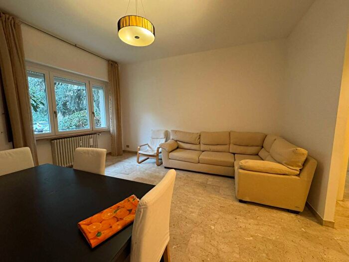 Appartamento trilocale in affitto in Via Andrea Solari, Solari, Milano