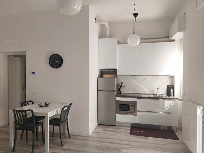 Appartamento trilocale in affitto in Via Antonio Schivardi, Ospedale Civile, Brescia