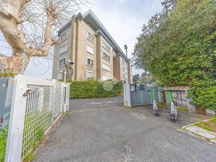 Appartamento bilocale in vendita in Appartamento Via Bogliasco, Roma