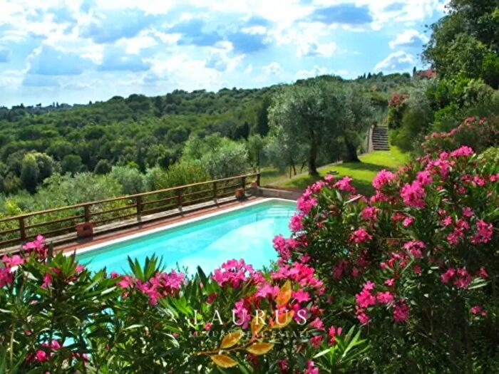 Casa con 6 locali in vendita in San Casciano In Val Di Pesa