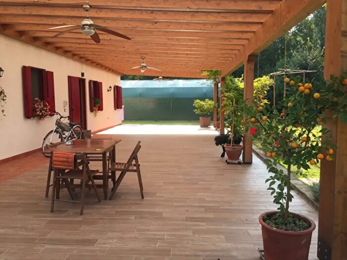 Casa con 8 locali in vendita in Papozze Via Caderuschi, Papozze