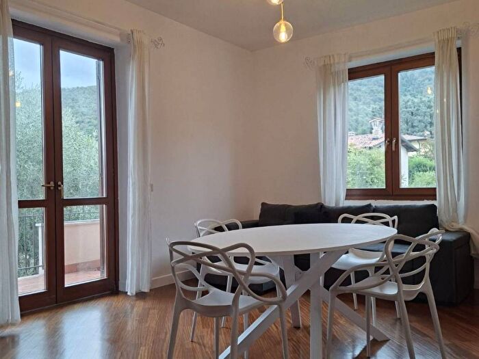 Appartamento trilocale in affitto in Via Val Sugana, Mompiano Costalunga, Brescia
