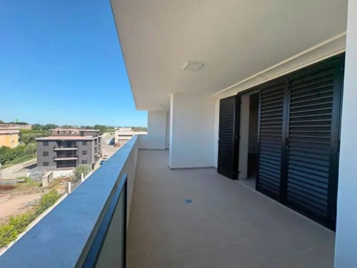 Appartamento quadrilocale in vendita in Via Stromboli, Casoria