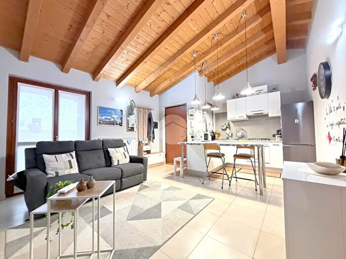 Appartamento bilocale in vendita in Via Ugo La Malfa, Corbetta