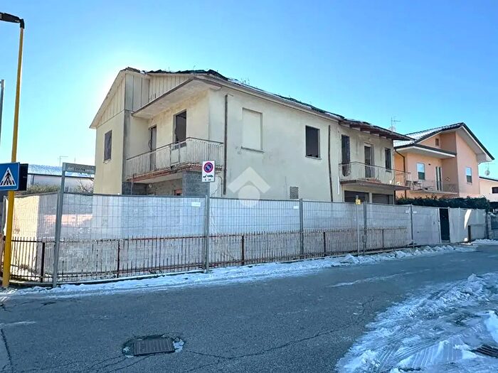 Case in Vendita e in Affitto - 3