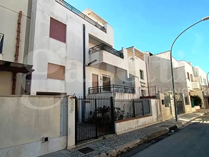 Appartamento trilocale in vendita in Via del Secco, San Vito Lo Capo