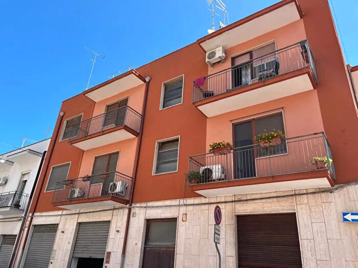 Appartamento trilocale in vendita in Via Cicerone, Brindisi