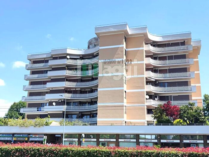 Appartamento con 5 locali in vendita in Via Mecenate, Milano